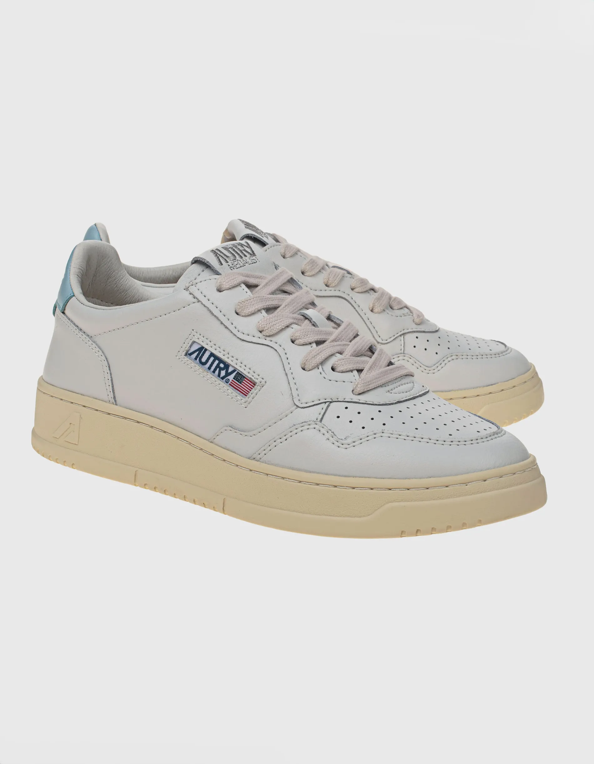 Autry Medalist Low White Blue // Leder-Sneaker