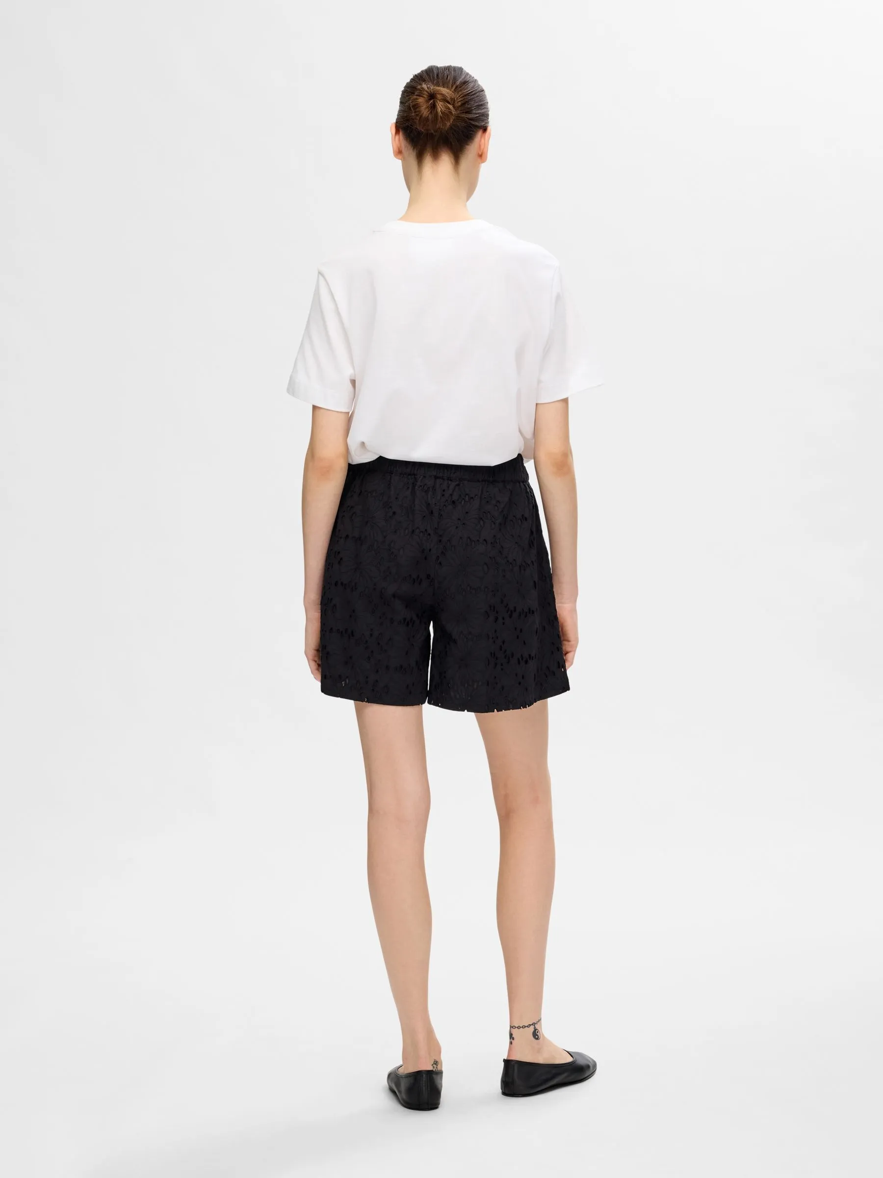 BRODERIE ANGLAISE SHORTS