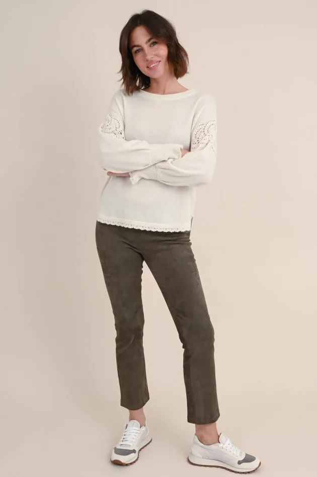 Cashmere Pullover mit Spitzen-Details in Creme