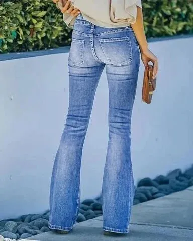 High-Waist-Jeans im Stil