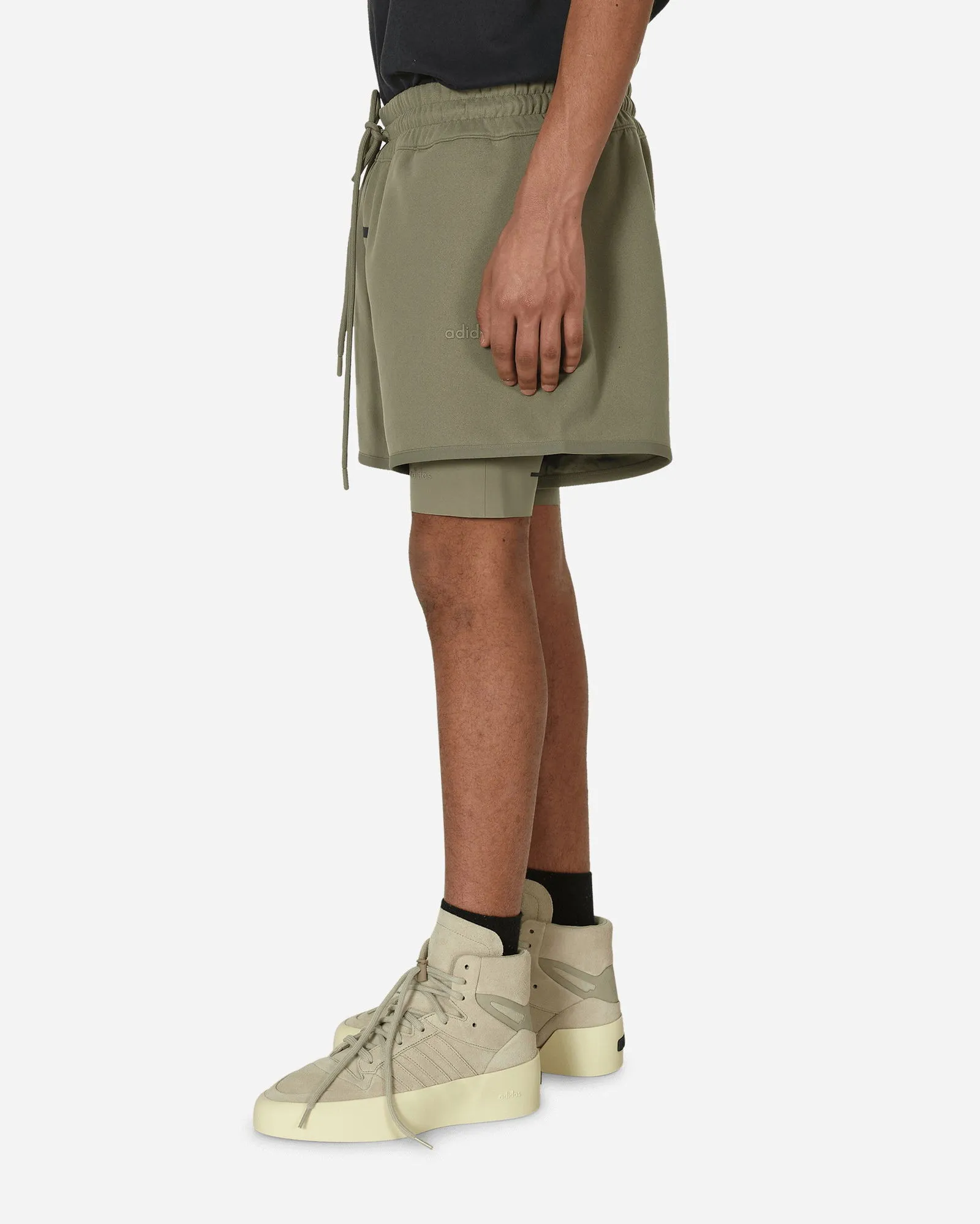 Kurze Hosen adidas Originals Fear of God Athletics Suede Fleece Shorts Clay IS8704 001