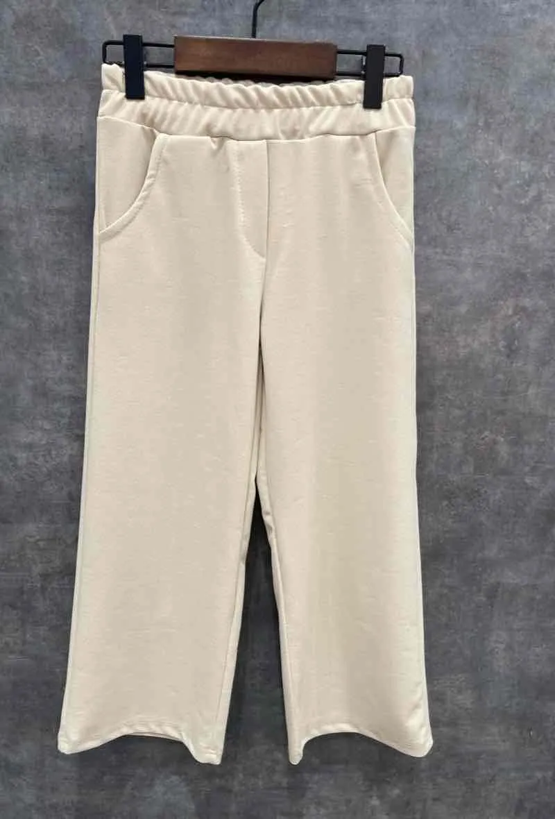 Palazzo pants in crepe material