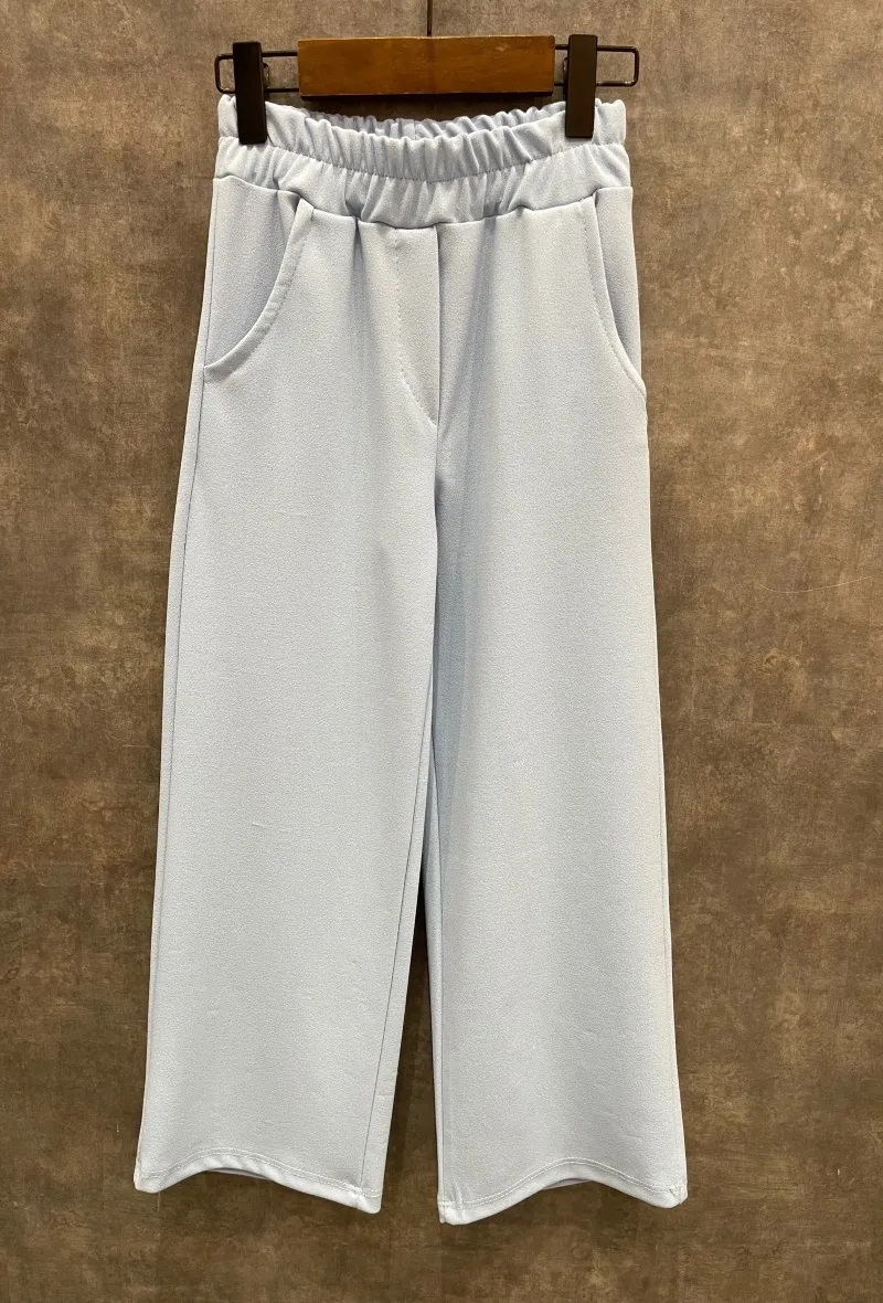 Palazzo pants in crepe material