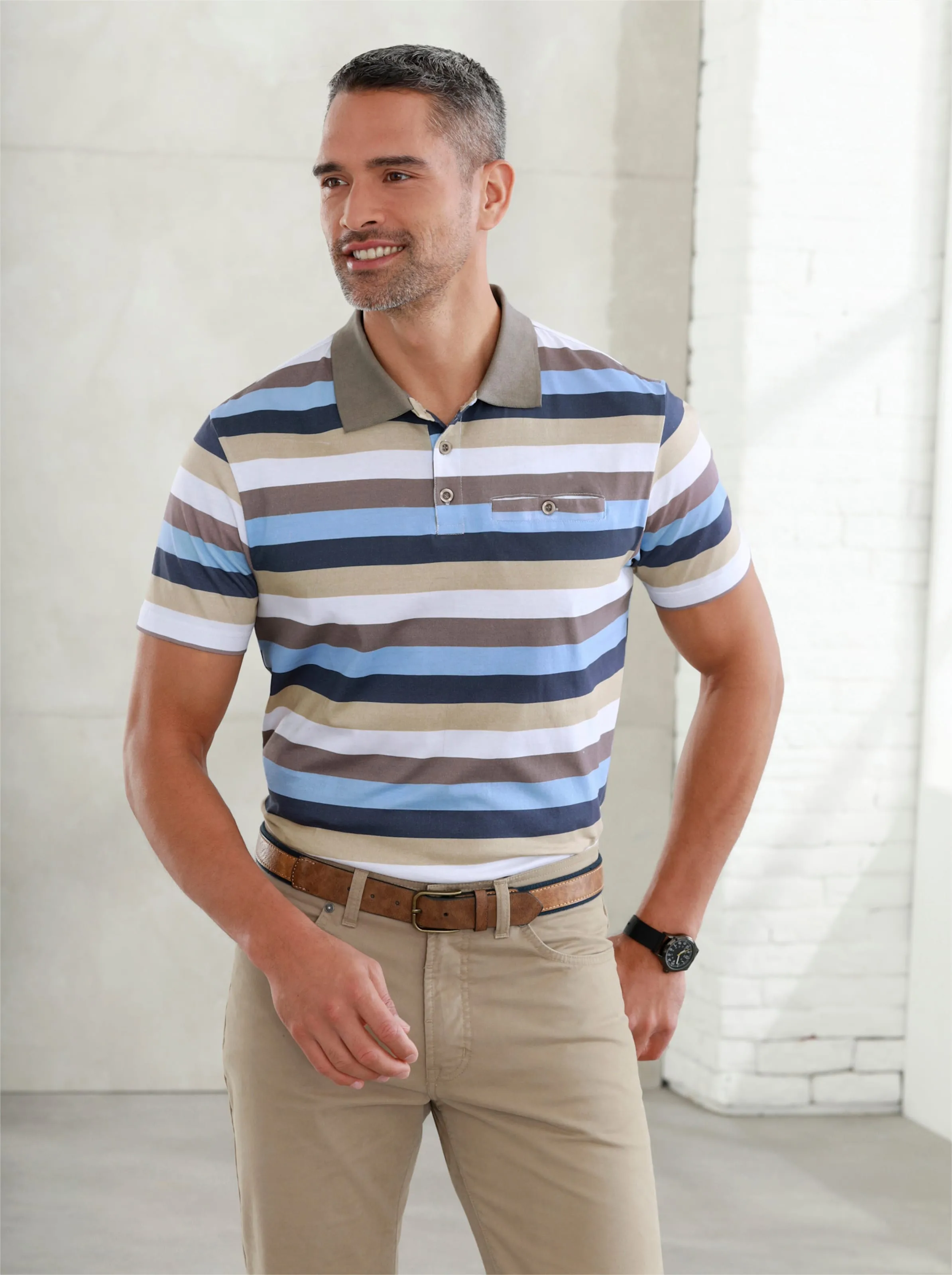 Poloshirt in taupe-beige-eisblau-gestreift