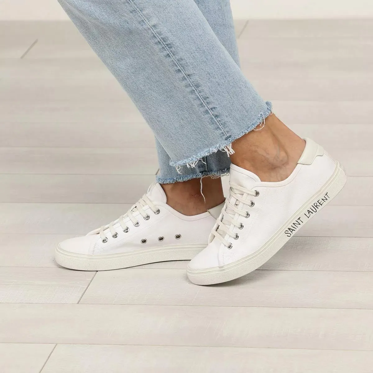   Saint Laurent  Malibu Canvas Sneakers White  Low-Top Sneaker 