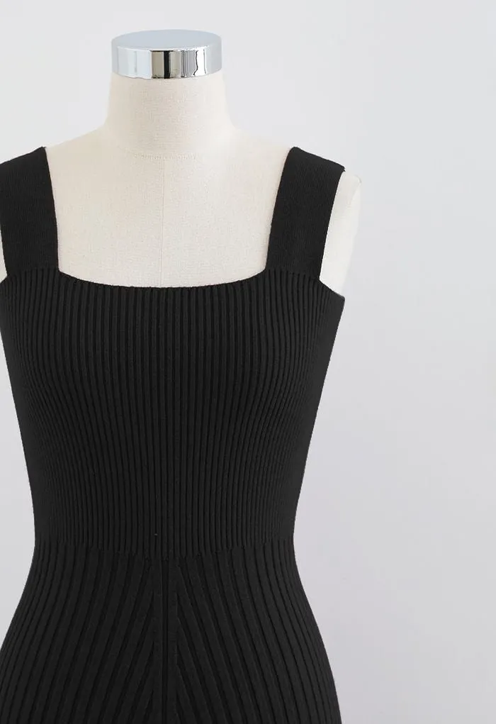 Schlankes Cami-Kleid aus weichem Strick in Schwarz