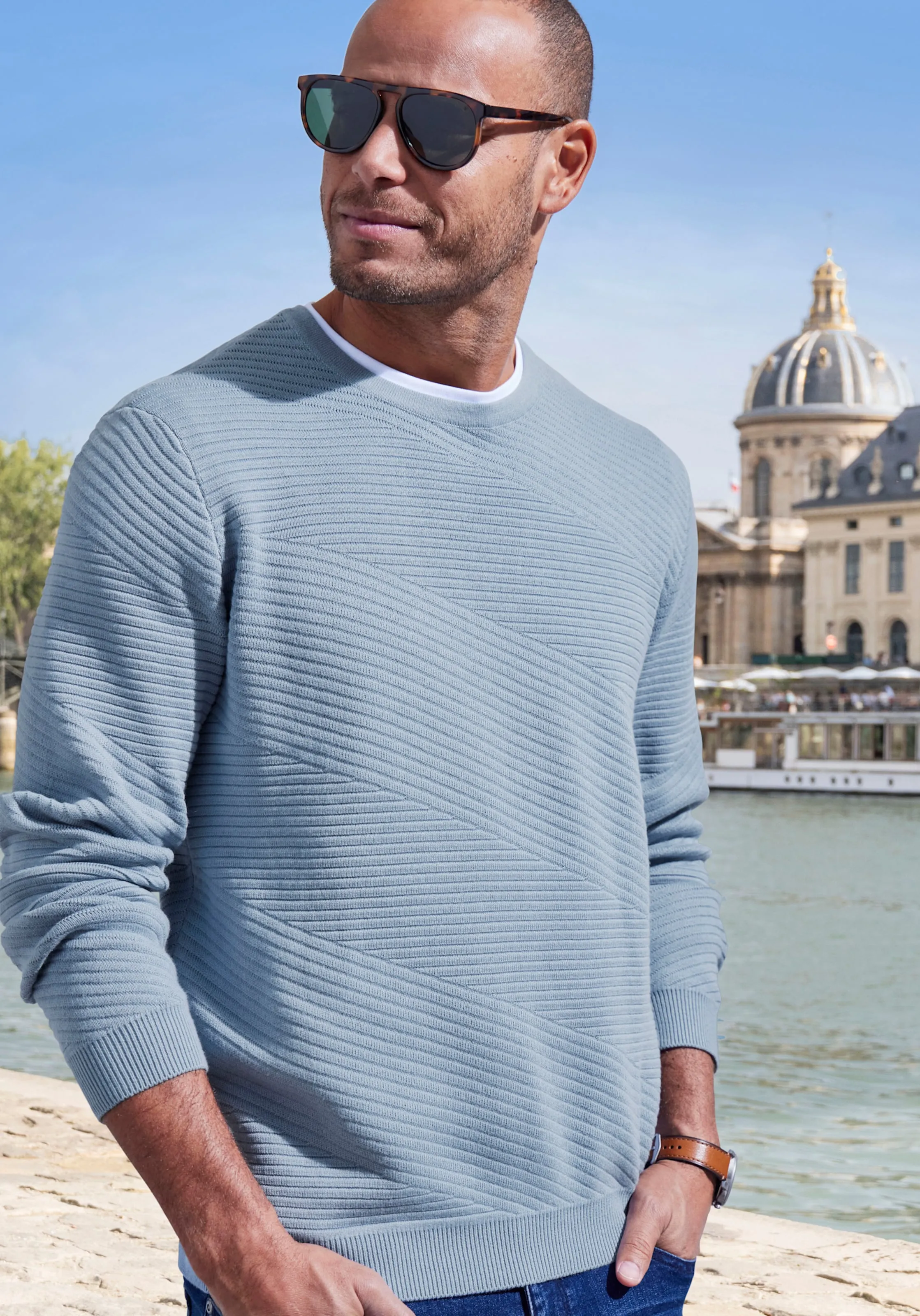 Strickpullover in rauchblau