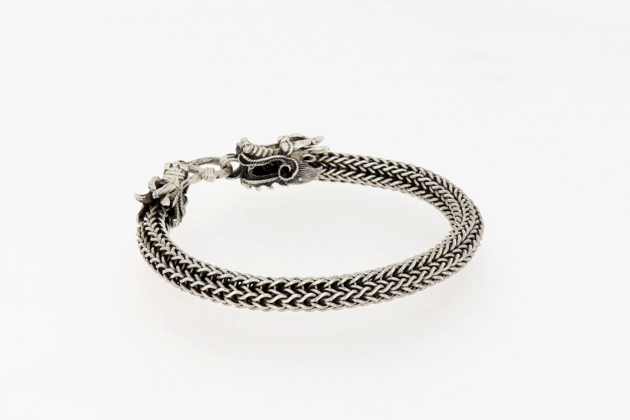 Wunderschönes Armband mit Drachenkopf aus Echt Silber d=6 mm Länge 225 mm X-A-1